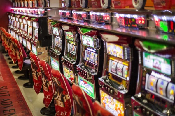 arti 303 Evolution Baccarat Hall